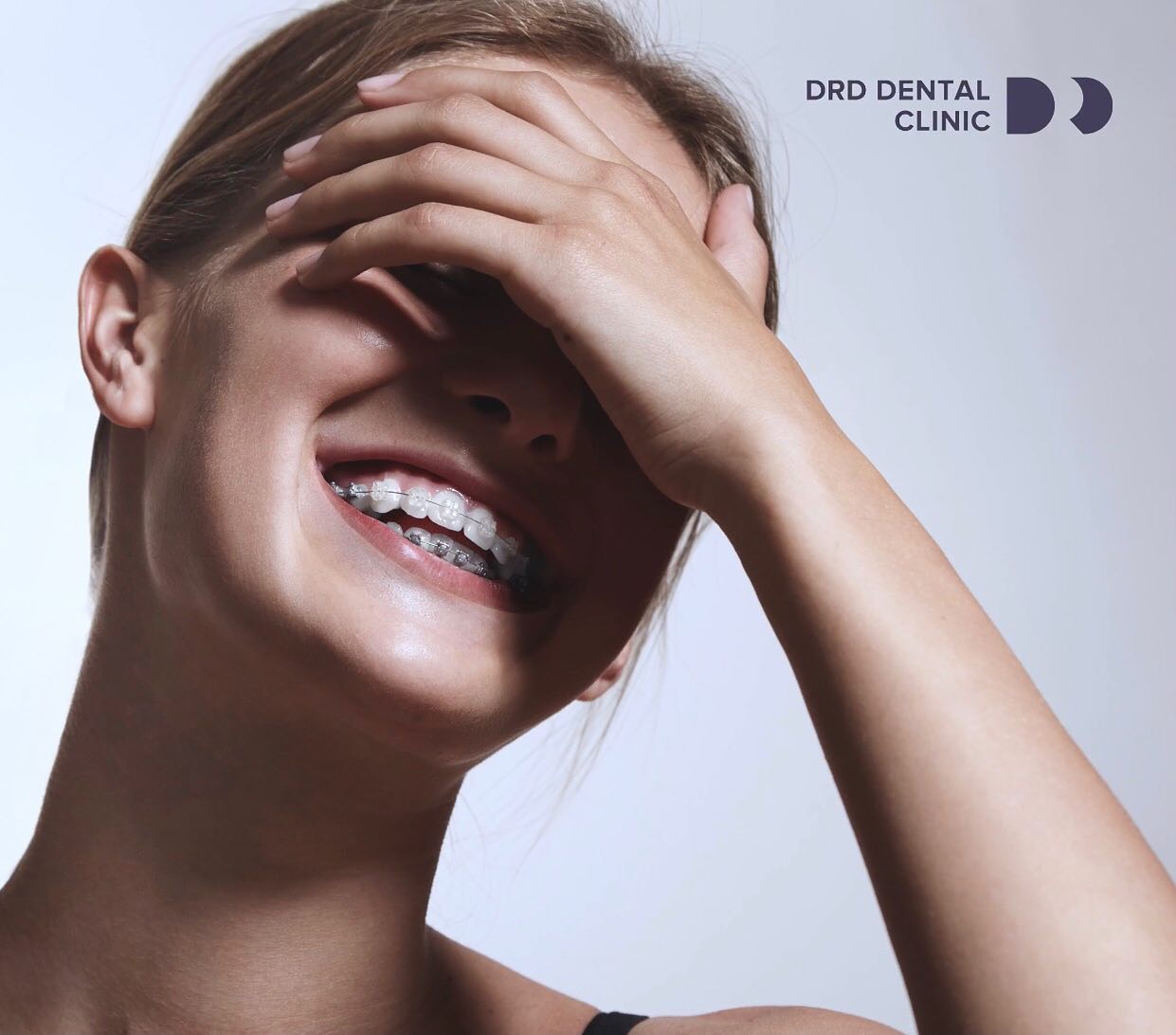 У стоматології DRD Dental Clinic успішно вирішують будь-які проблеми щелепно-лицевого скелету (нерівний зубний ряд, неправильний прикус, порушення функцій суглобу) не лише дітям, а й дорослим завдяки якісним брекет-системам та елайнерам. 

Щоб ніколи не соромитися своєї усмішки та відчувати впевненість при спілкуванні з людьми – у клініці DRD Dental Clinic для Вас працюють досвідчені професіонали в галузі ортодонтії.
